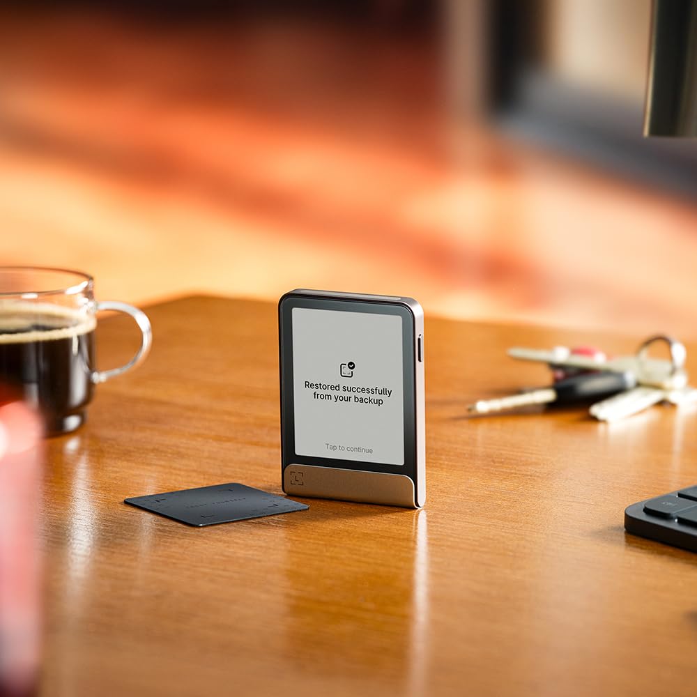 Ledger Flex + Magnet Folio (Bundle) - Now Including Ledger Recovery Key - Discover The World's Most intuitive Hardware Wallet, Enhanced with a Quick, Easy Backup Access